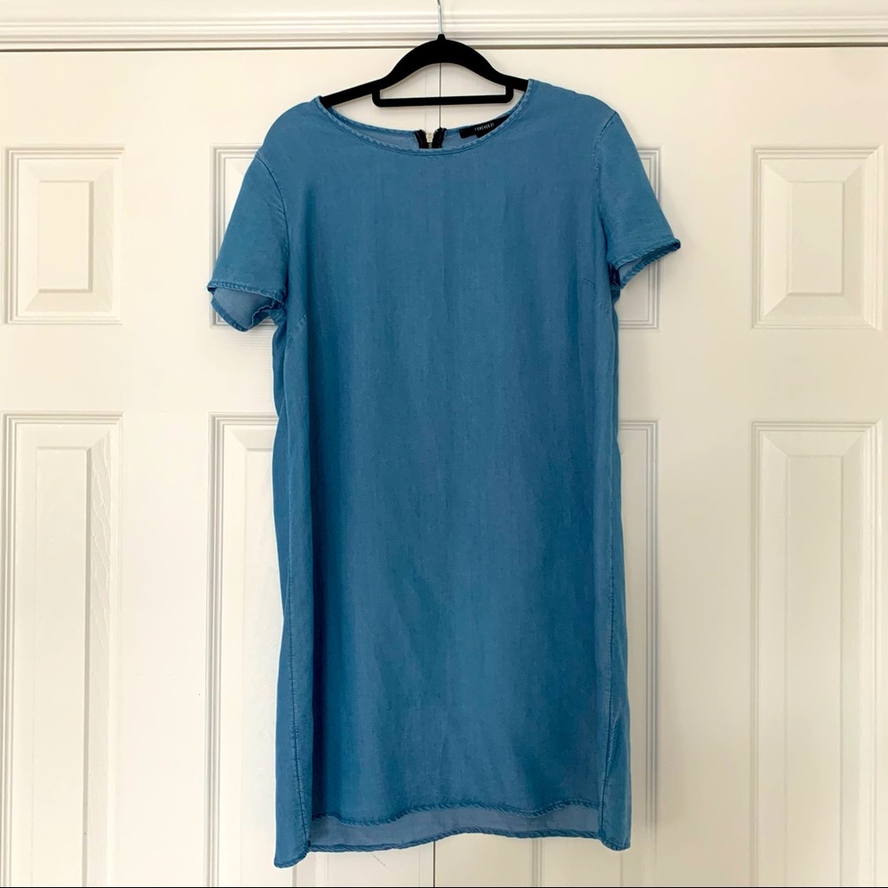 Forever 21 women’s denim tee dress with zipper med